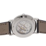 Patek
      Philippe Calatrava Watch